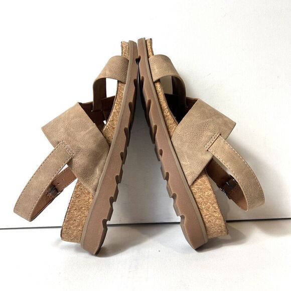 Sofft Eurosoft Faux Leather Cross Straps Womens 10 M Sandals Sling Back Open Toe - Picture 6 of 11